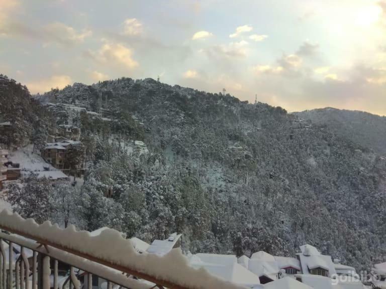 Hotel Basera Dalhousie Eksteriør bilde